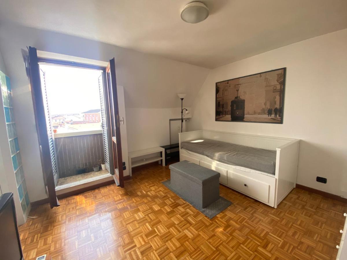 Apartment Porta Venezia, Monolocale Con Vista Sui Tetti *